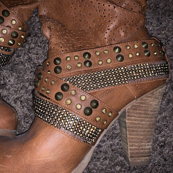 Booties - Picture 3 of 6